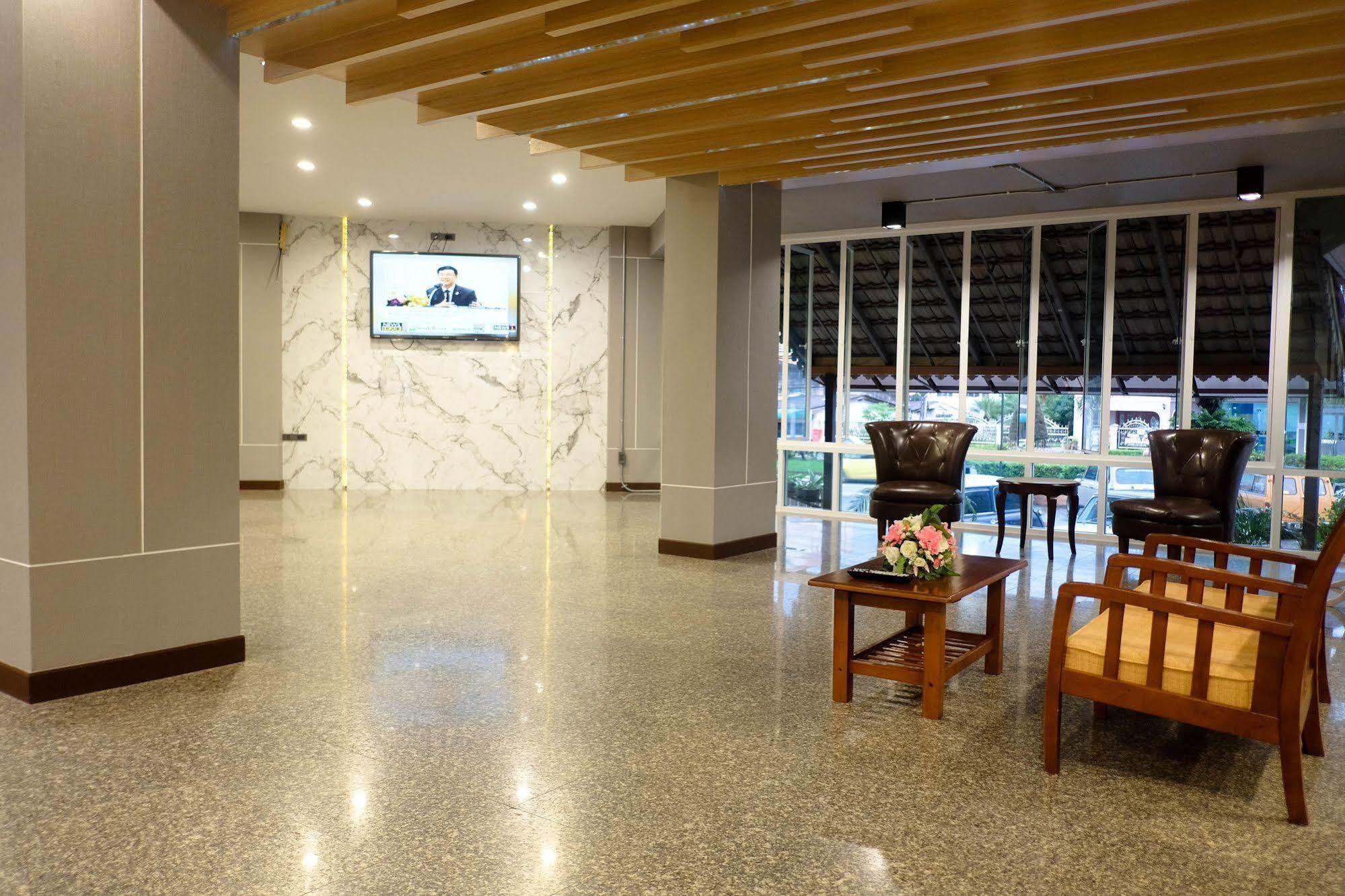 Krabi Royal Hotel Exterior foto